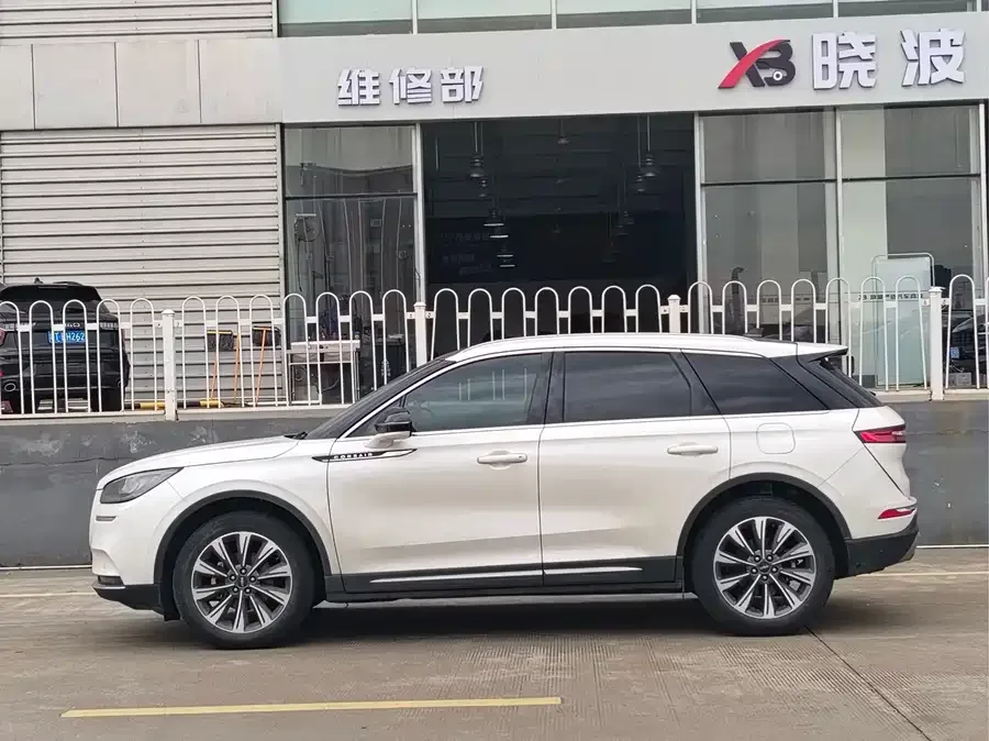 Lincoln Adventurer 2022 Explorer 2.0T 2WD Elegant Edition 2022 — миниатюра 5