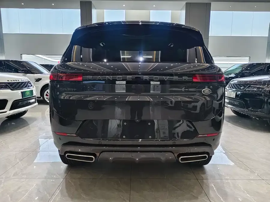 Land Rover Range Rover Sport Range Rover Sport 2024 400PS Dynamic SE 2025 — миниатюра 3