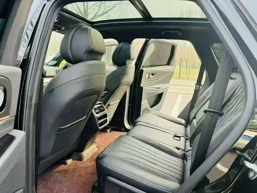 Chery Tiggo 9 Tiggo 9 2023 2.0T Dual Clutch 2WD Luxury Edition 5 Seaters 2023 — миниатюра 2