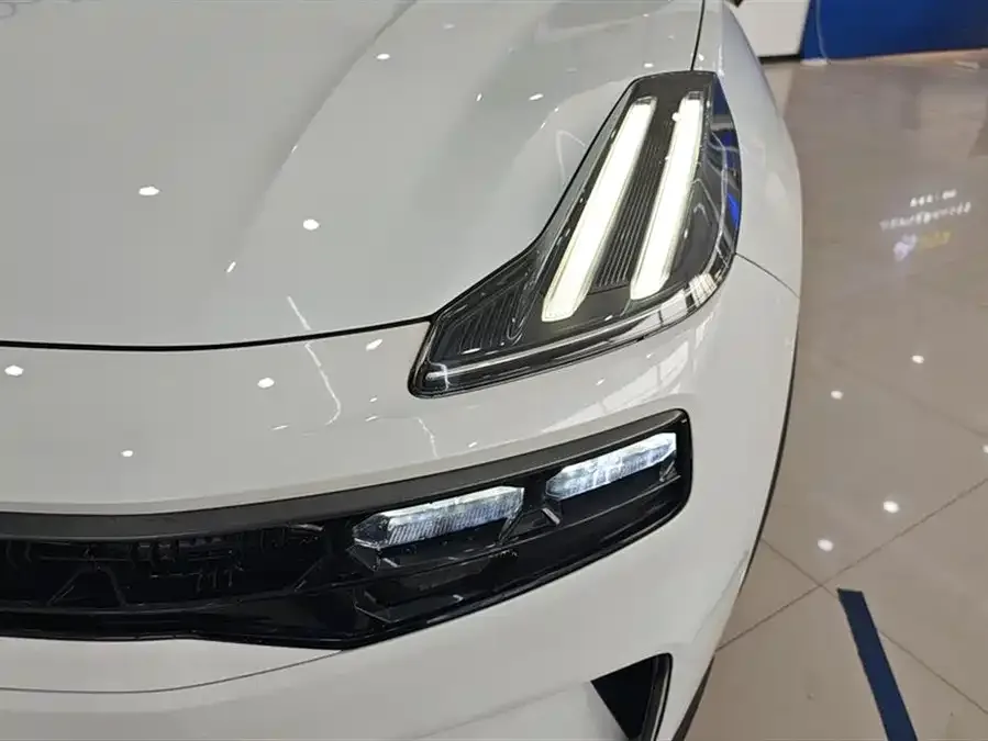 Lynk & Co 06 Lynk & Co 06 2023 Remix 1.5T Halo 2023 — миниатюра 5