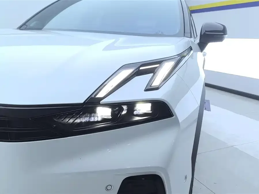 Lynk & Co 06 Lynk & Co 06 2026 Relive 1.5T Ultra 2026 — миниатюра 5