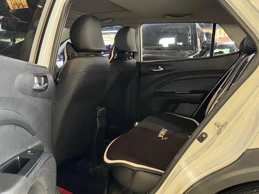 Kia KX1 2021 Yipao 1.4L CVT Sunroof Model 2022 — миниатюра 5