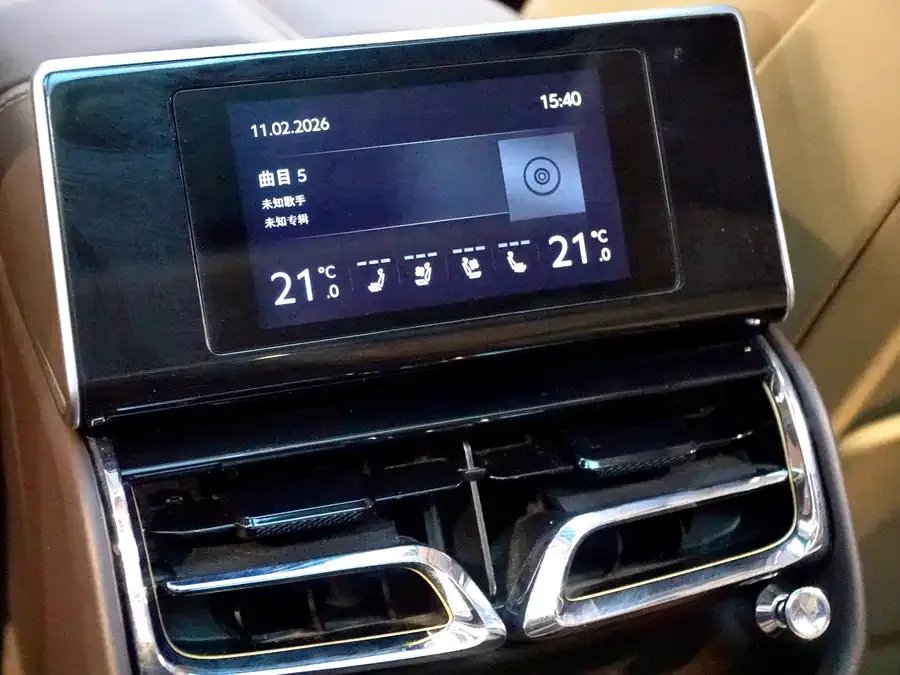 Bentley Flying Spur Mercedes-Benz 2022 4.0T V8 Standard Edition 2023 — миниатюра 5