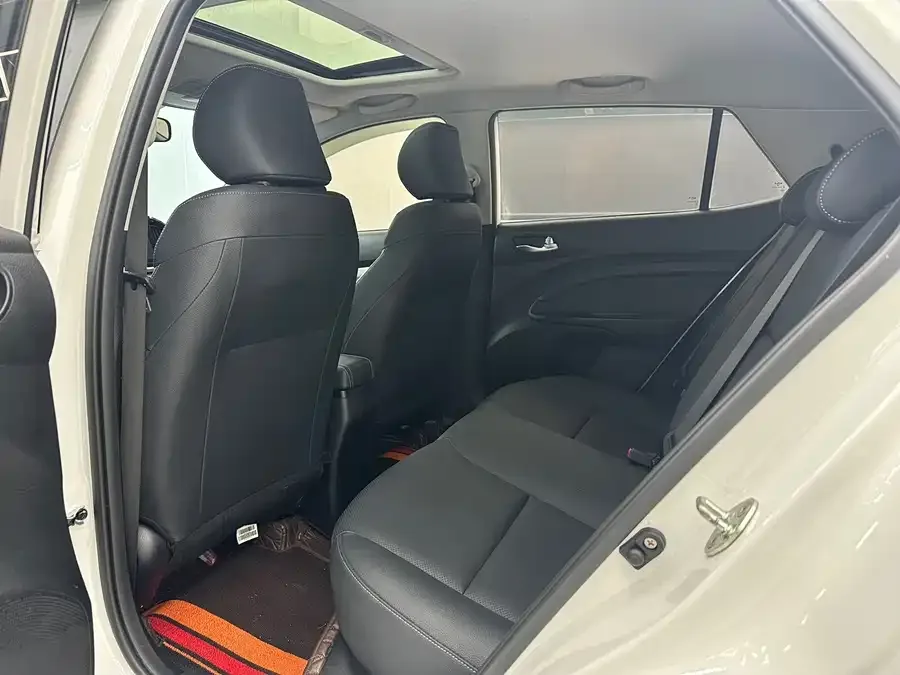 Kia KX1 2021 Yipao 1.4L CVT Sunroof Model 2023 — миниатюра 2