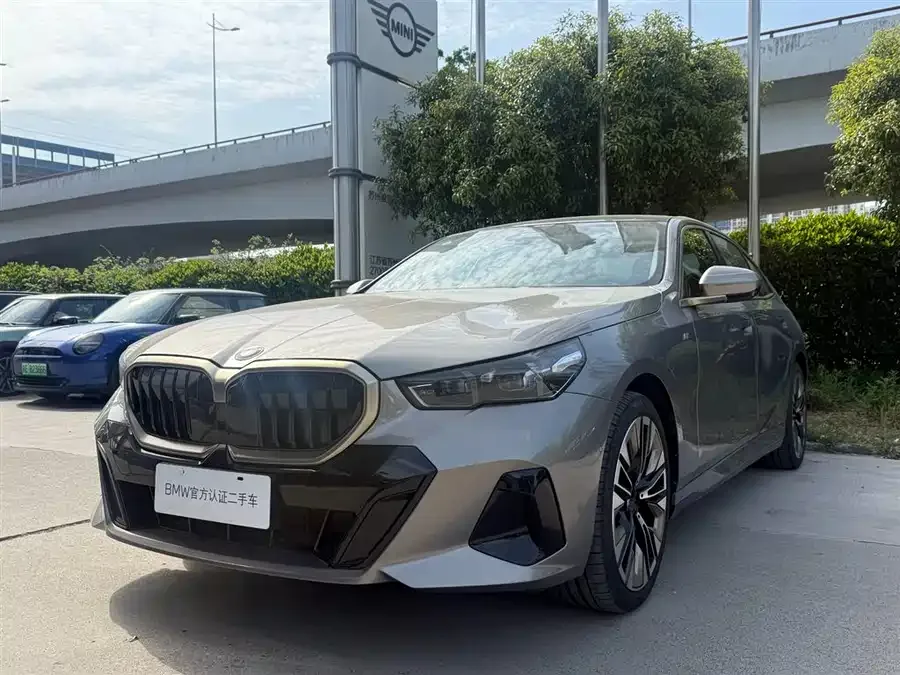 BMW 5 Series 2024