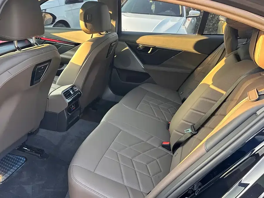 BMW 5 Series BMW 5 Series 2025 525Li M Sport Package 2025 — миниатюра 2