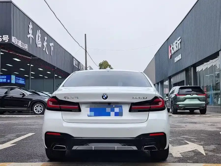 BMW 5 Series BMW 5 Series 2022 525Li M Sport Package 2022 — миниатюра 3