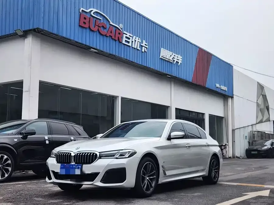BMW 5 Series BMW 5 Series 2022 525Li M Sport Package 2022 — фото 1, купить с доставкой в Москву