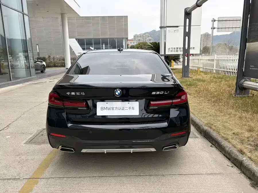 BMW 5 Series BMW 5 Series 2023 530Li Leading M Sport Package 2023 — миниатюра 4