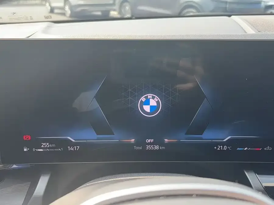 BMW 5 Series BMW 5 Series 2024 530Li Leading Luxury Package 2024 — миниатюра 3