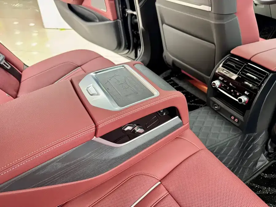 BMW 5 Series BMW 5 Series 2023 530Li Exclusive M Sport Package 2023 — миниатюра 4