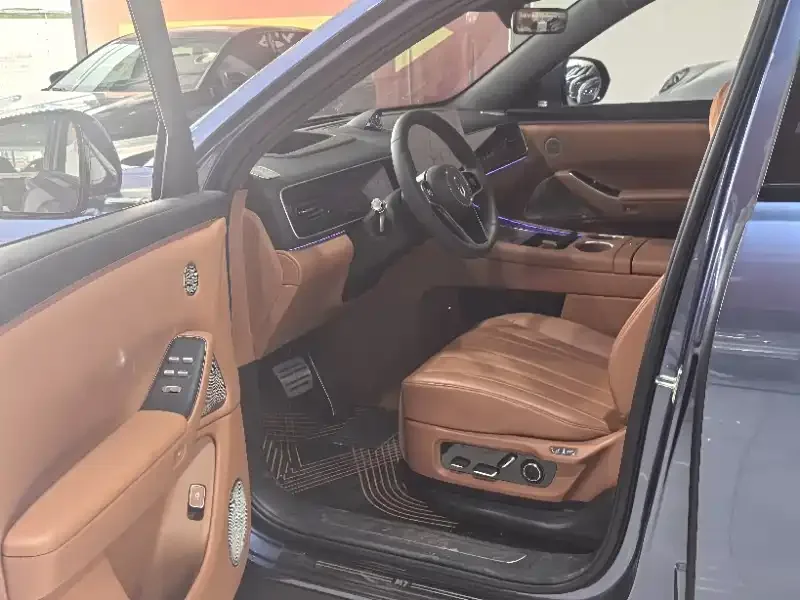 AITO M7 Wenjie M7 2026 Extended Range Ultra 4WD 5-Seater (192-line LiDAR) 2025 — миниатюра 5