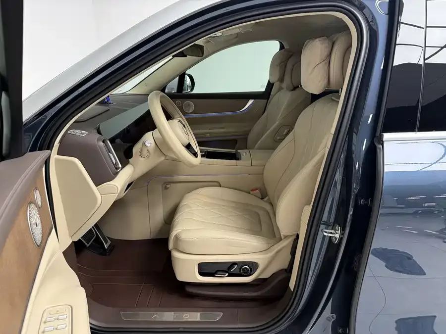 AITO M9 M9 2024 Extended Range Ultra Edition 42kWh 6-seater Edition 2024 — миниатюра 5