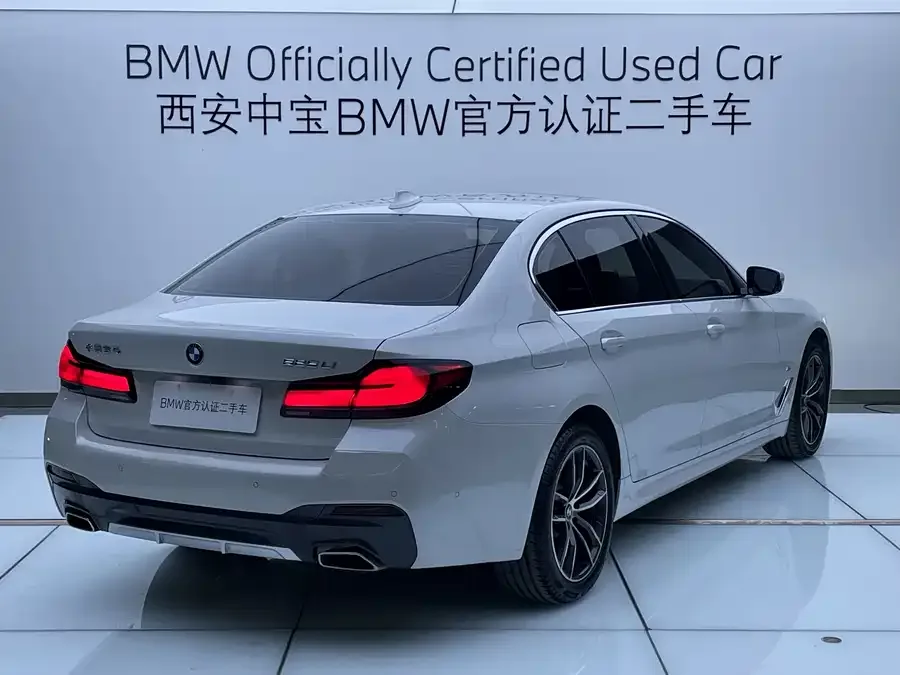 BMW 5 Series BMW 5 Series 2022 facelift 525Li M sports package 2023 — миниатюра 2