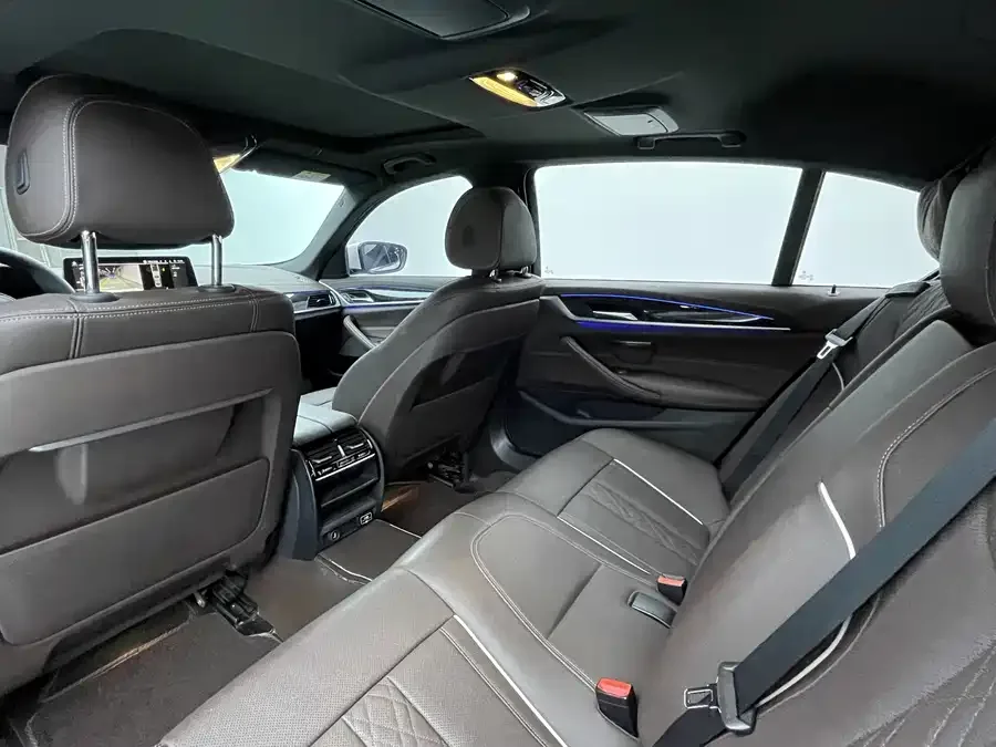 BMW 5 Series BMW 5 Series 2022 facelift 525Li M sports package 2023 — миниатюра 3
