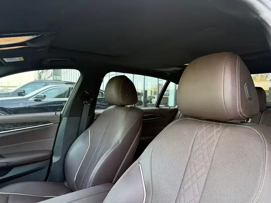 BMW 5 Series BMW 5 Series 2022 525Li M Sport Package 2022 — миниатюра 5