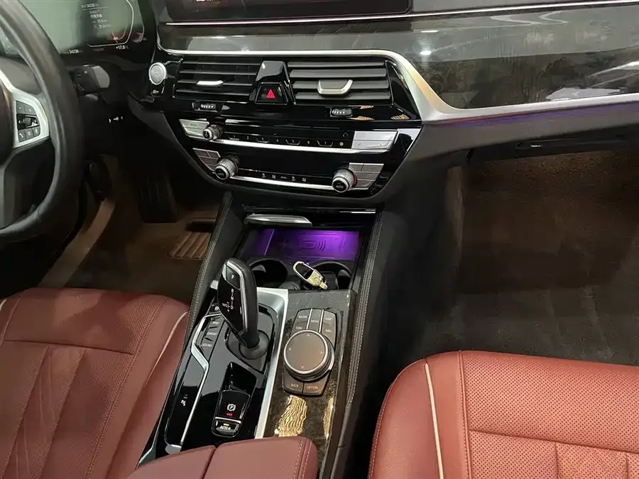 BMW 5 Series BMW 5 Series 2021 525Li M Sport Package 2022 — миниатюра 3