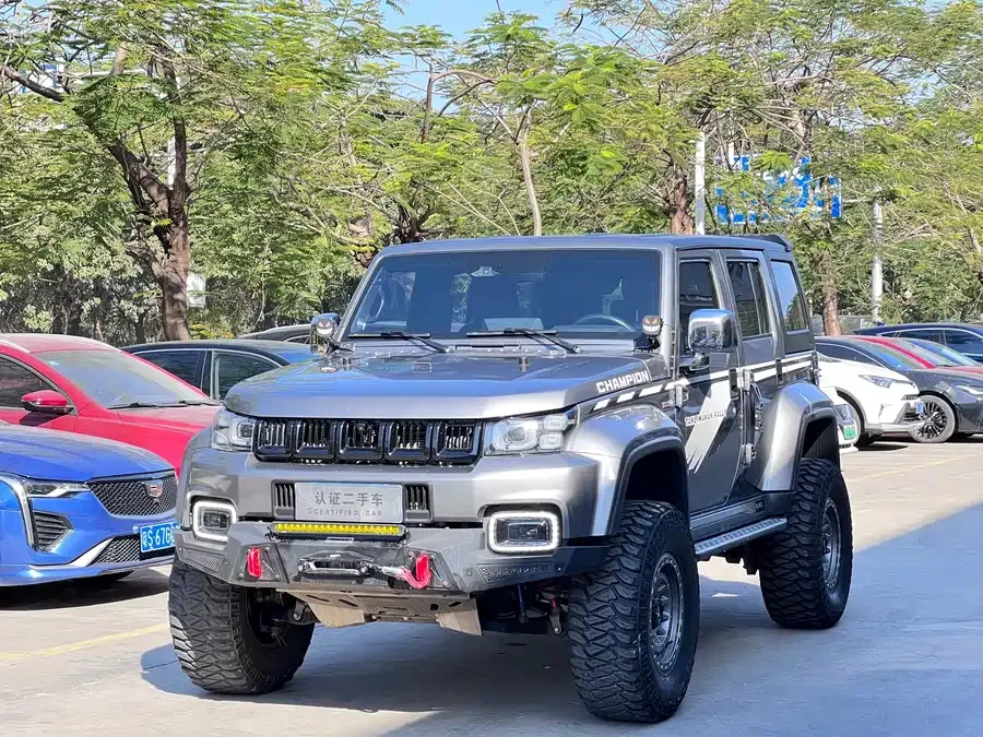 BAIC BJ40 Beijing Off-road BJ40 2023 2.0T Automatic 4WD Touring Tower Champion Edition 2023 — фото 1, купить с доставкой в Москву