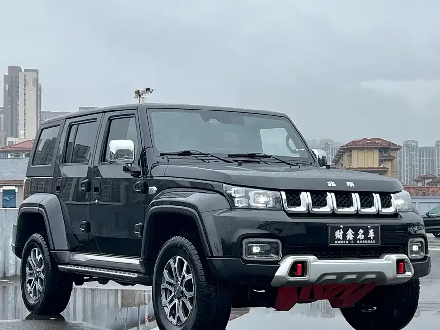 BAIC BJ40 Beijing Off-road BJ40 2023 2.0T Automatic 4WD City Hunter Edition Knight Edition 2022 — миниатюра 3