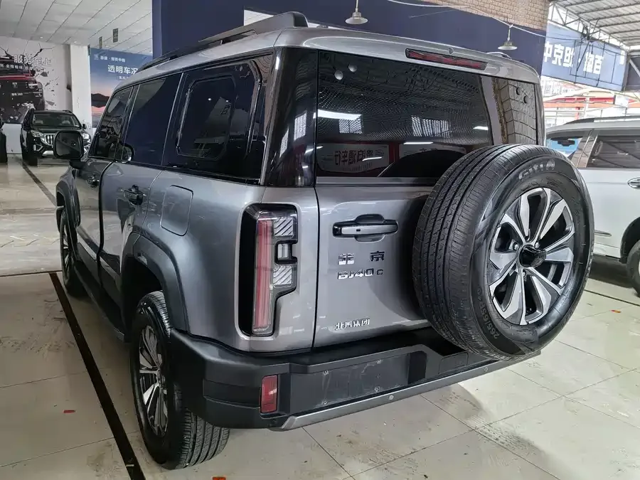 BAIC BJ40 Beijing Off-road BJ40 2023 2.0T Automatic 4WD City Hunter Edition Knight Edition 2024 — миниатюра 5