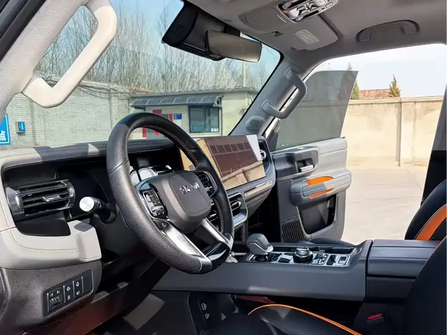 BAIC BJ40 Beijing Off-road BJ40 2024 2.0T New City Hunter Edition Knight Type 2024 — миниатюра 2