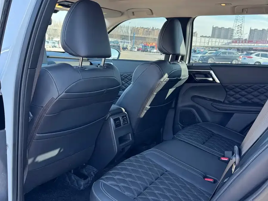 Mitsubishi Outlander Outlander 2023 1.5T CVT 4WD Honor Edition 7 Seaters 2023 — миниатюра 2
