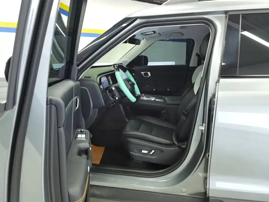 BAIC BJ30 Beijing Off-road BJ30 2024 1.5T Magic Core Electric Drive Advanced Edition 2026 — миниатюра 3