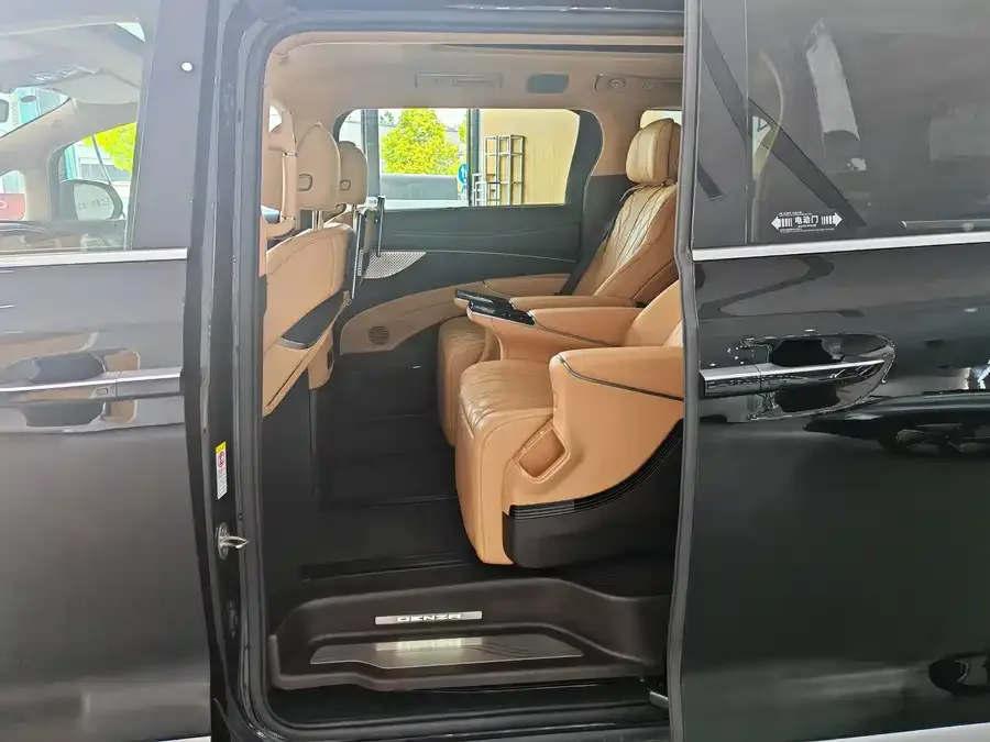 BYD D9 Denza D9 2025 DM-i Intelligent Driving Edition 1020 Four-Wheel Drive Flagship Model 2025 — миниатюра 3