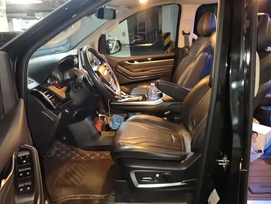 Maxus G20 2021 facelift PLUS 2.0T gasoline automatic luxury version 2022 — миниатюра 3