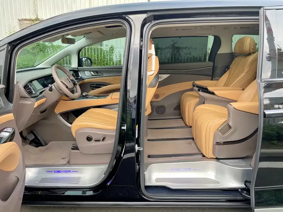 BYD D9 DENZA D9 2022 DM-i 1040 Premium Edition 2024 — миниатюра 4