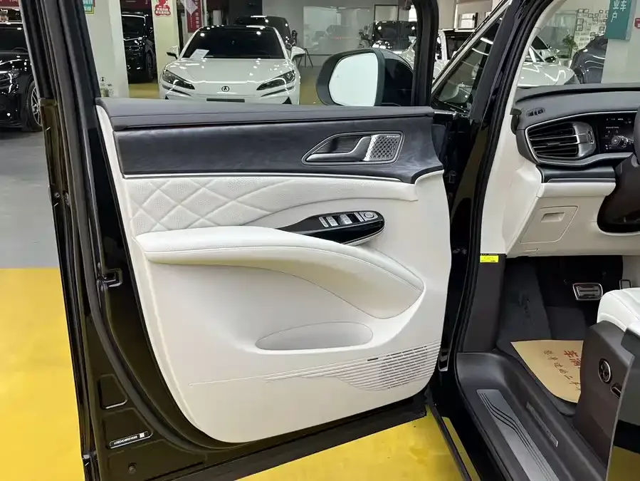 BYD D9 BYD D9 2025 DM-i Intelligent Driving Edition 1020 4WD Premium Edition 2024 — миниатюра 2