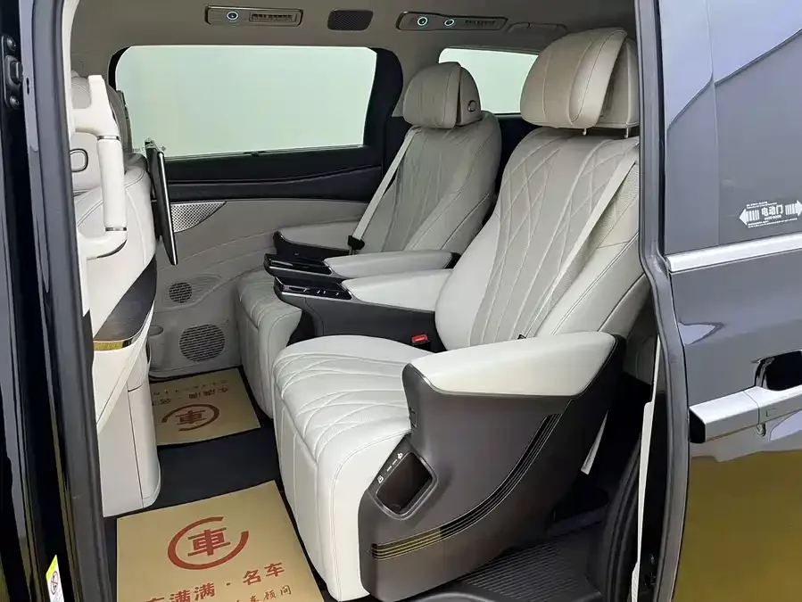BYD D9 BYD D9 2025 DM-i Intelligent Driving Edition 1020 4WD Premium Edition 2024 — миниатюра 4