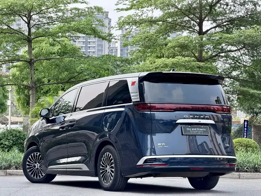 BYD D9 BYD D9 2022 DM-i 970 4WD Flagship Model 2023 — миниатюра 2