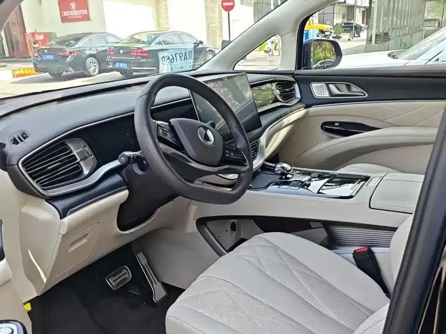 BYD D9 Denza D9 2025 DM-i Intelligent Driving Edition 1020 Four-Wheel Drive Flagship Model 2025 — миниатюра 4