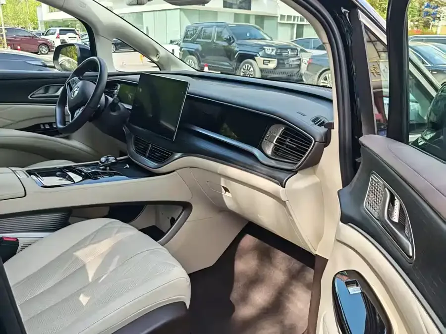 BYD D9 Denza D9 2025 DM-i Intelligent Driving Edition 1020 Four-Wheel Drive Flagship Model 2025 — миниатюра 5