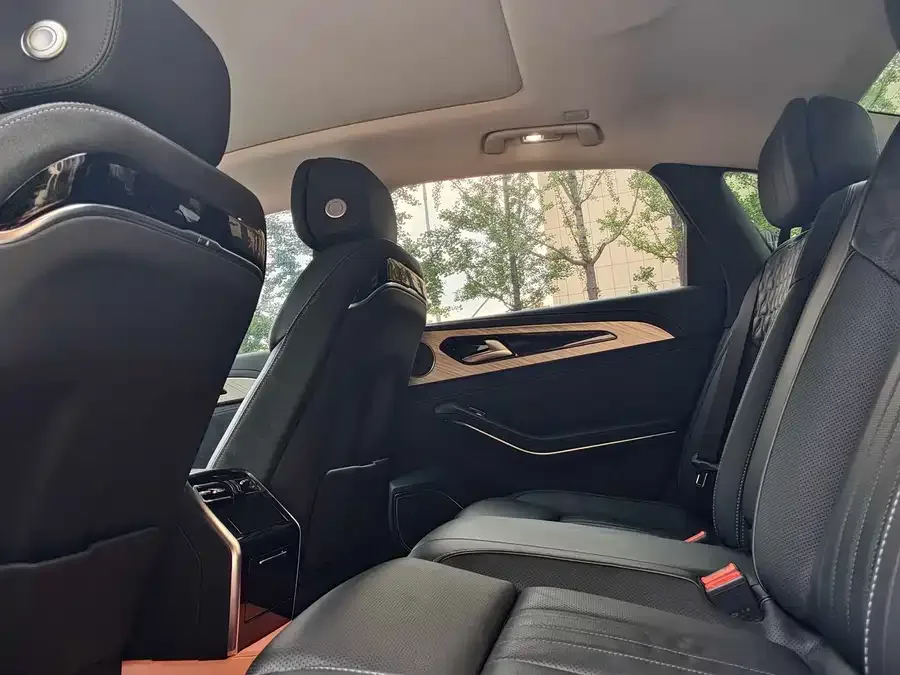 Hongqi H9 Hongqi H9 2023 2.0T Intelligent Connection Flagship Edition 2023 — миниатюра 2
