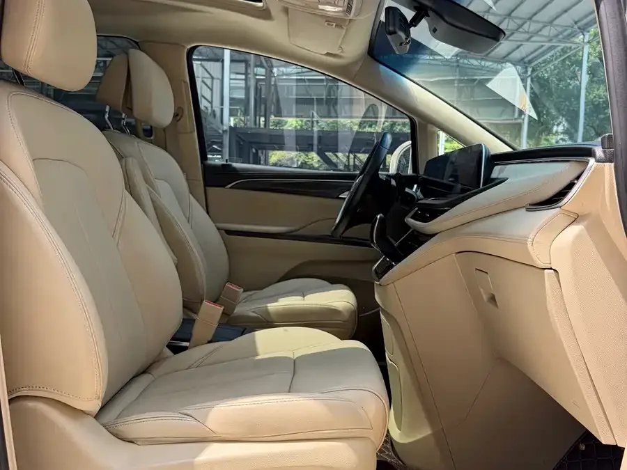 Buick GL8 2022 ES Lu Zun 653T Exclusive model 2022 — миниатюра 2