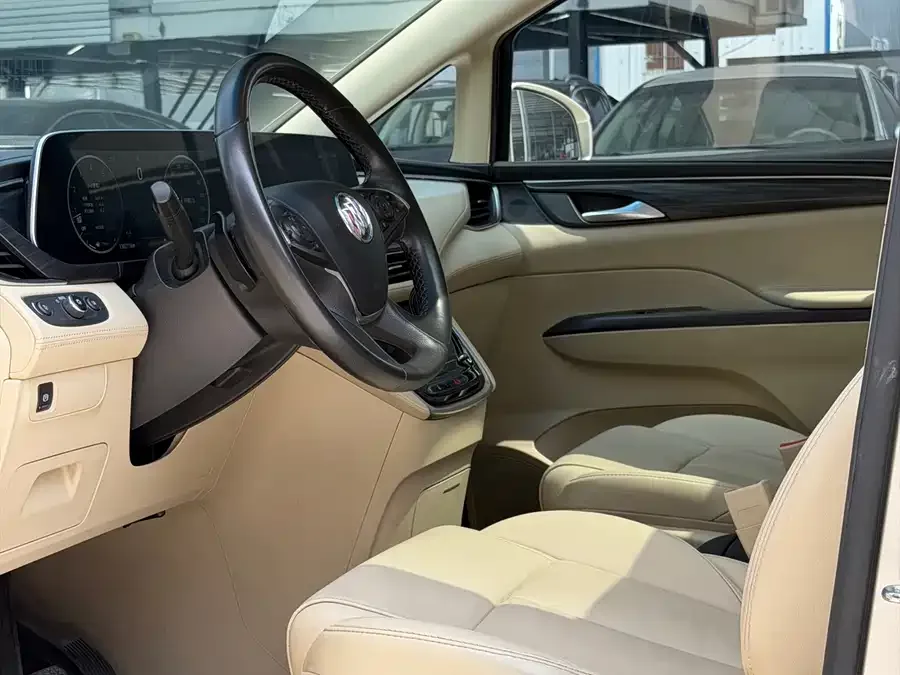 Buick GL8 2022 ES Lu Zun 653T Exclusive model 2022 — миниатюра 3