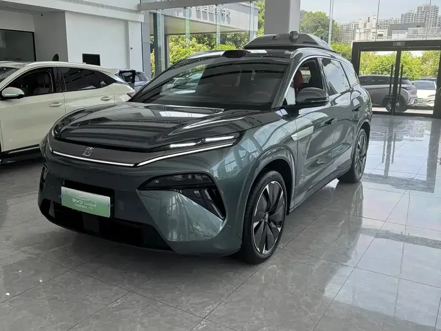BYD Tang L 2025