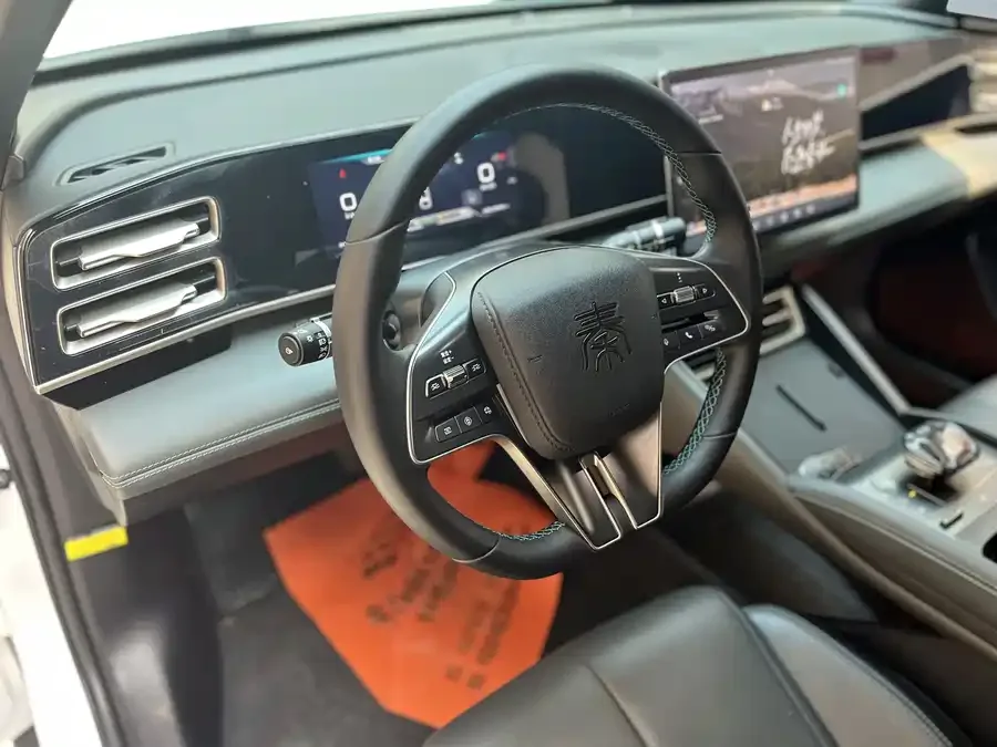 BYD Qin PLUS Qin PLUS 2024 Honor Edition DM-i 120KM Beyond Edition 2024 — миниатюра 2