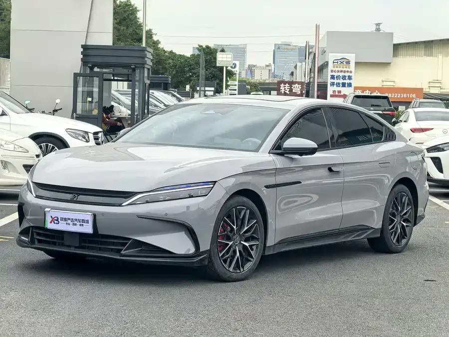 BYD Second-hand Han 2025 DM-i 125KM Premium Edition 2025 — фото 1, купить с доставкой в Москву