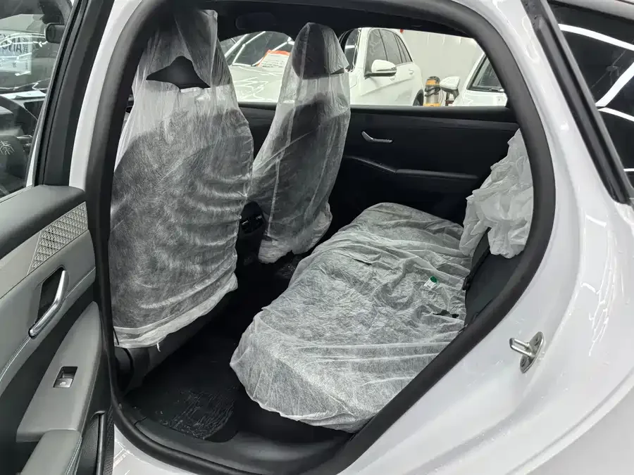 BYD Qin Plus Qin PLUS 2026 DM-i 128KM Progressive Edition 2026 — миниатюра 5