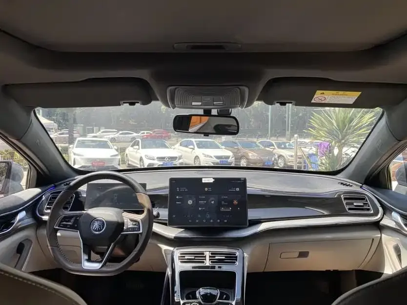 BYD Qin PLUS Qin PLUS 2023 Champion Edition DM-i 120KM Leading Edition 2023 — миниатюра 4