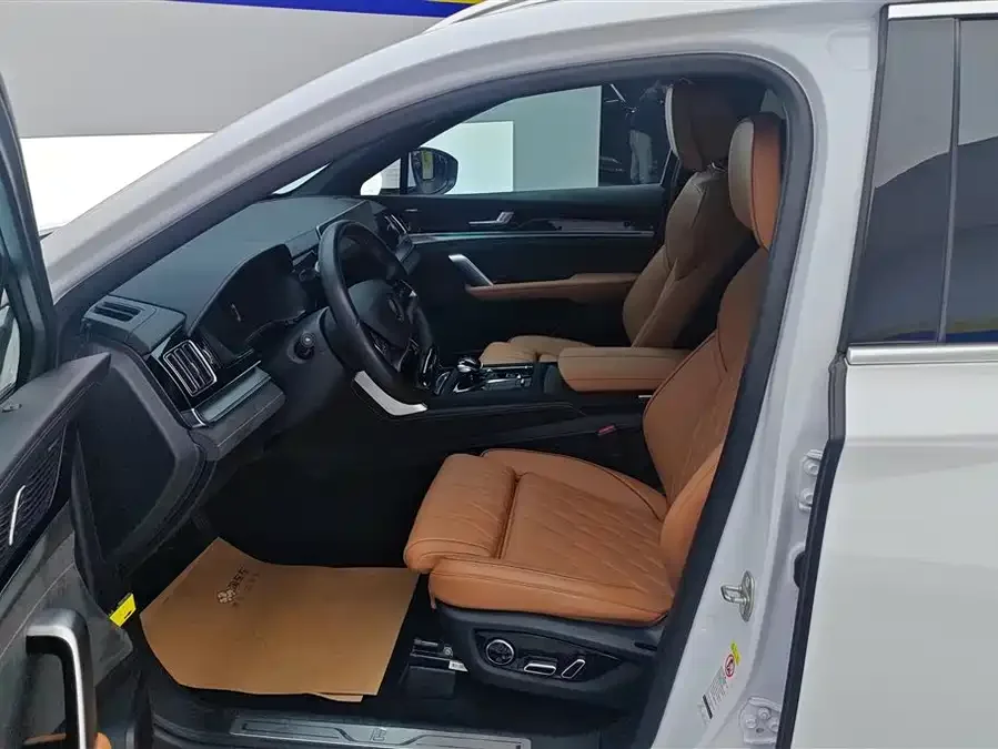 BYD Tang New Energy Tang New Energy 2023 DM-i Champion Edition 112KM Premium Edition 2023 — миниатюра 3