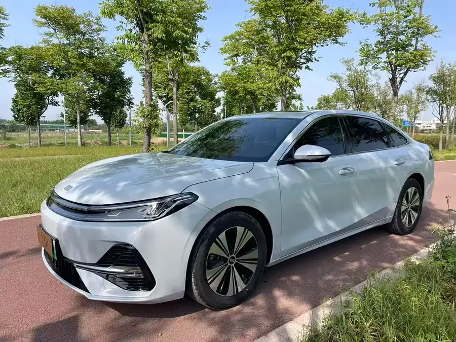 Geely Galaxy A7 Galaxy A7 2025 EM-i 150km Premium Edition 2025 — фото 1, купить с доставкой в Москву