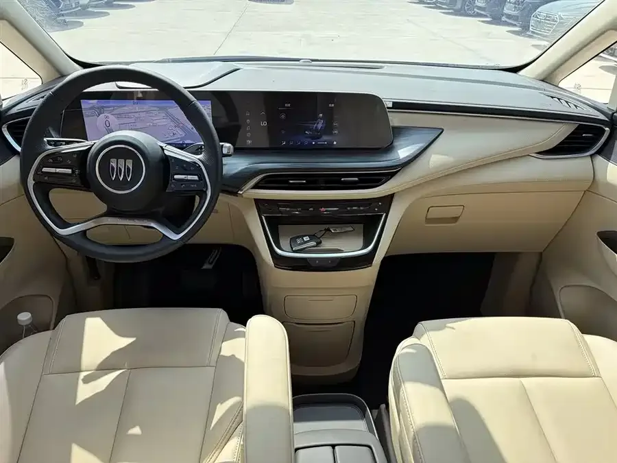 Buick GL8 New Energy Buick GL8 PHEV 2025 Land Cruiser Smart Edition 2025 — миниатюра 3