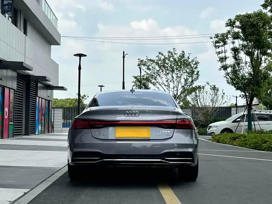 Audi A7L 2022 45 TFSI S-line Dream Youth Edition 2023 — миниатюра 4