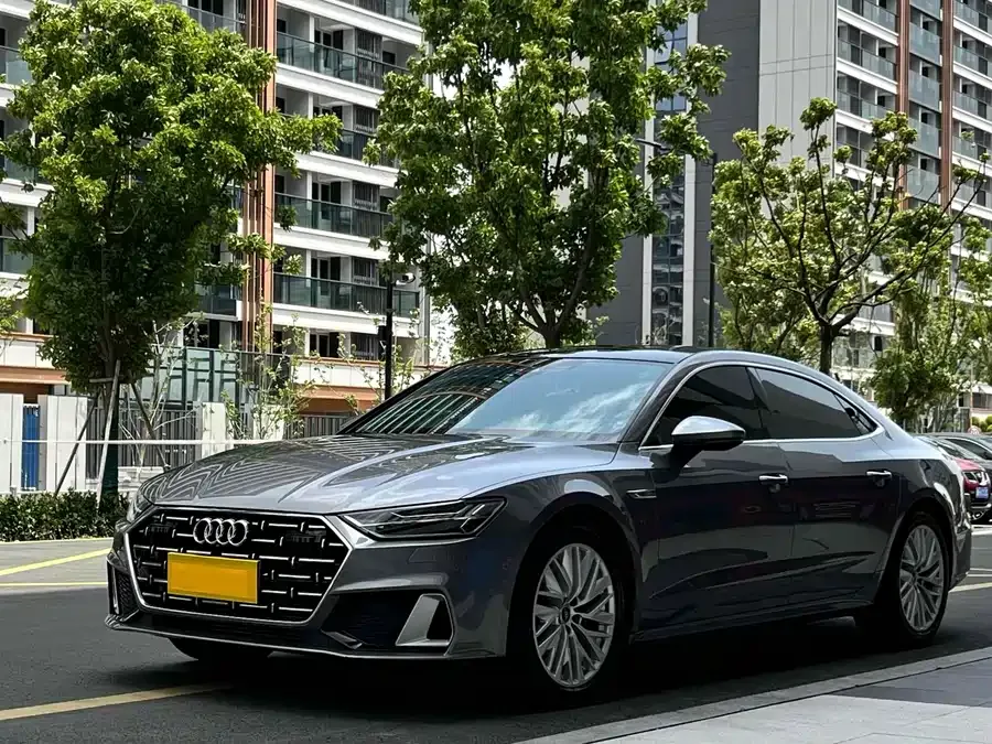 Audi A7L 2022 45 TFSI S-line Dream Youth Edition 2023 — фото 1, купить с доставкой в Москву