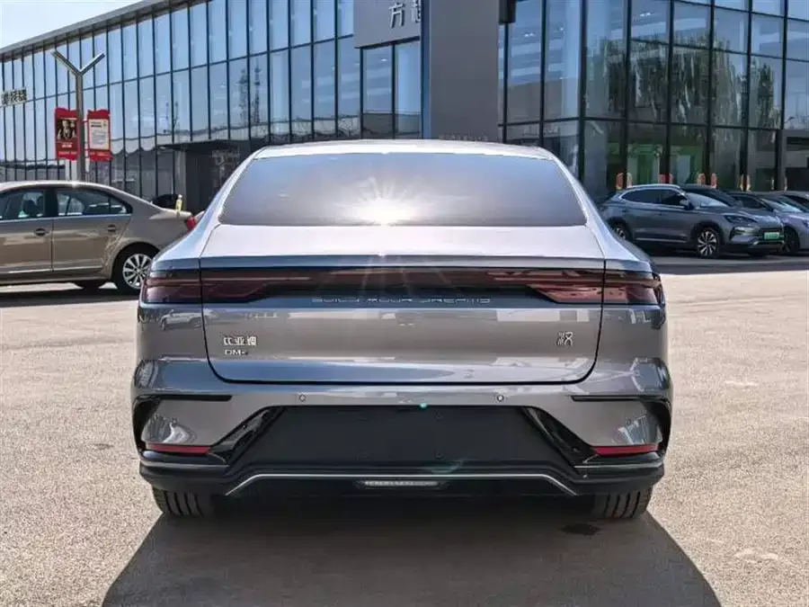 BYD Second-hand Han 2024 DM-i Honor Edition 121KM Elite 2024 — миниатюра 2
