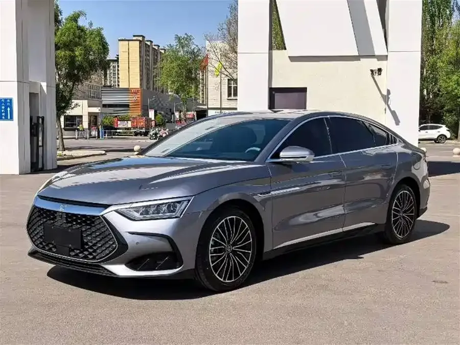 BYD Second-hand Han 2024 DM-i Honor Edition 121KM Elite 2024 — фото 1, купить с доставкой в Москву
